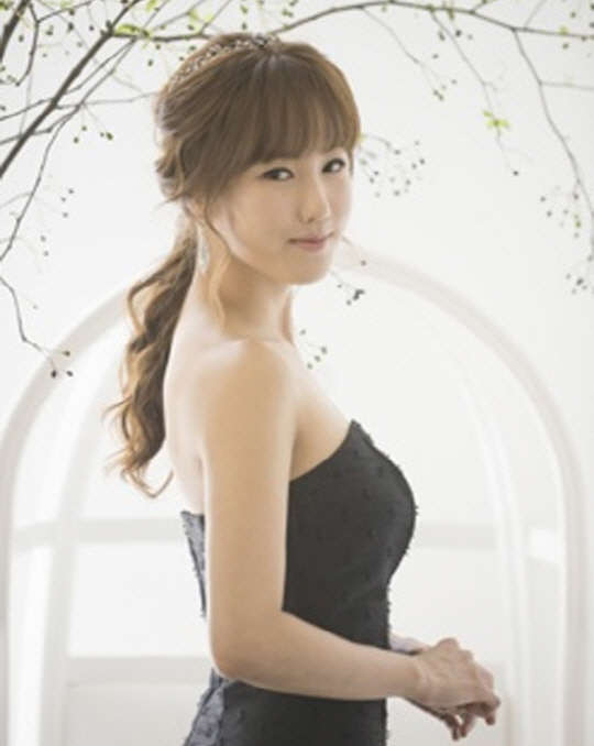 '안재욱 열애' 뮤지컬 배우 최현주. 사진=PL엔터테인먼트 미니 홈피 캡처
